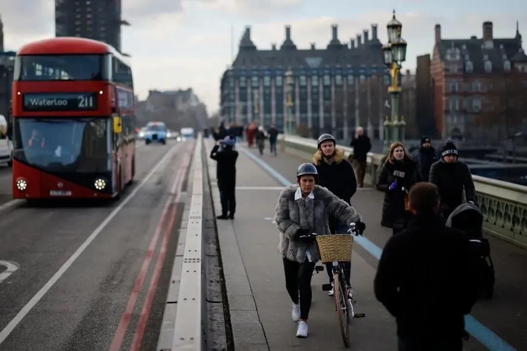 英國宣布推出“高潛力人才簽證”！高調全球搶人，專搶外國名校畢業生！